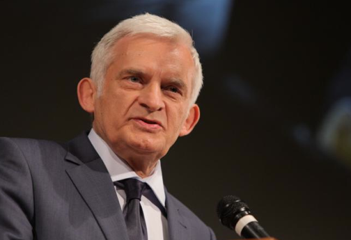 Jerzy Buzek trafił do szpitala.