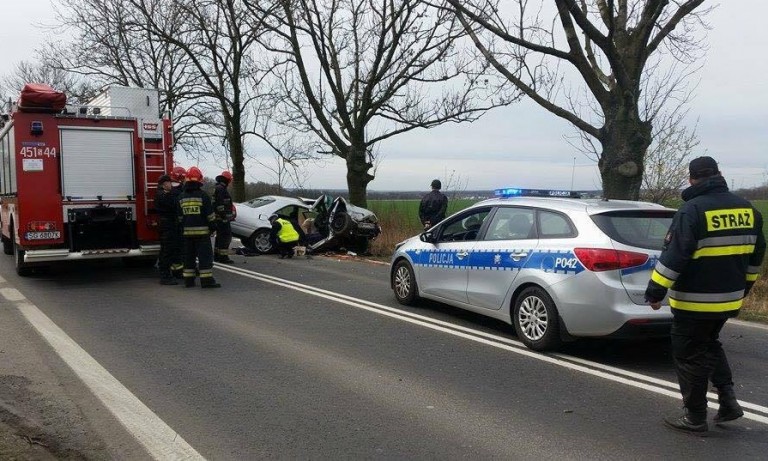 Poważny wypadek na ul. Rybnickiej. W akcji ratunkowej uczestniczył śmigłowiec