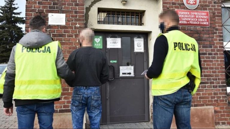 Zatłukł własną matkę na śmierć podczas alkoholowej libacji