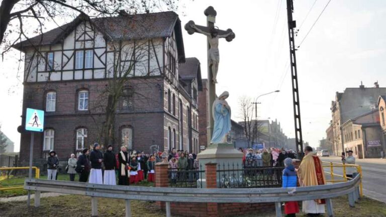 Właśnie zakończyła się renowacja krzyża. Kosztowała 300 tys. zł