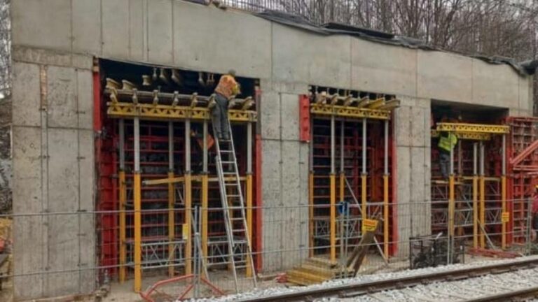 „Informacje na temat opóźnienia budowy wiaduktu są fałszywe”
