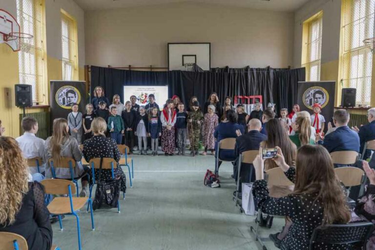 Czy to koniec kłótni? Otworzyli Centrum Mediacji Rówieśniczej