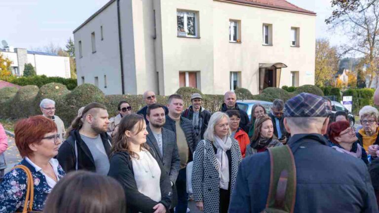 Oprowadzili ich po Rokitnicy! Zobacz jak było na wielkiej rajzie. Mamy już zdjęcia!