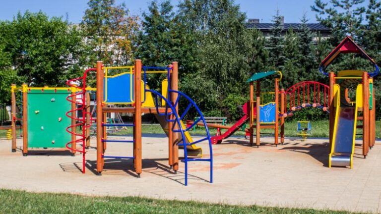 Zabrze dba o place zabaw. 750 tys. na remonty! Remont m.in. przy ulicy Buchenwaldczyków