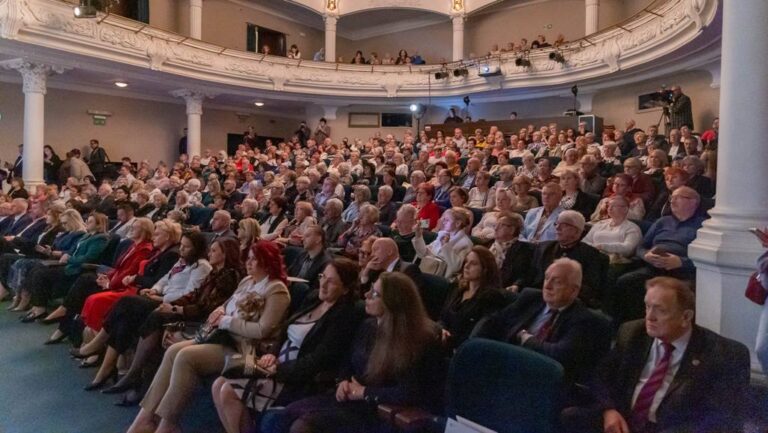 Docenili seniorów! Ambasadorzy Srebrnego Pokolenia wyróżnieni w Teatrze Nowym w Zabrzu